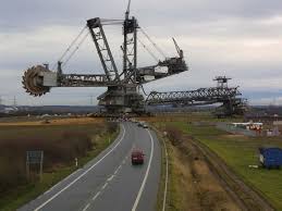 These Machines Are So Giant They Could Challenge Godzilla Bagger 288 Construction Equipment Excavator