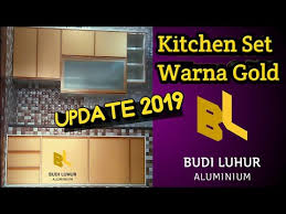 Tidak ada salahnya untuk membeli kitchen set aluminium karena daya tahan penggunaan nya juga bagus sama seperti kitchen set dari kayu. Kitchen Set Aluminium Acp Warna Emas Simbol Kejayaan Youtube