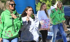 Heidi is a celebrity and. Heidi Klum 46 Cuts A Casual Figure As She Steps Out For A Spot Of Shopping Daughter Leni 15 Daily Mail Online