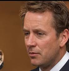 Amazon.com: OPTIONS TRADING for beginners STOCK MARKET INVESTING: How to  create Passive Income to get fresh money to buy and sell Options:  9798528437446: Sinclair, Anthony, Stocks, Matthew, Trade, William: Books