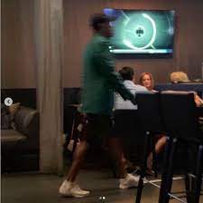 Tiger Woods Wears His New Masters Green Jacket With Raiders Mesh Shorts Sbnation Com