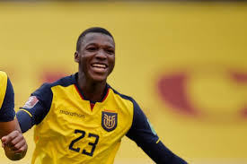 .manchester united and independiente del valle over midfielder moisés caicedo. Yeozqqgtiitbxm