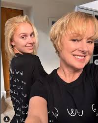 Coronation Street's Sally Dynevor makes important three-word plea alongside  actress daughter