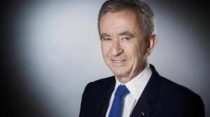 Plus tard, dans la soirée de ce lundi 19 avril, olivier véran s'est dit favorable à un allègement des mesures sanitaires. Coronavirus Bernard Arnault Le Patron De Lvmh Taille Dans Son Salaire