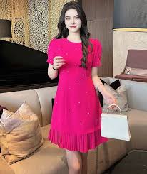 Đầm suông lụa đính đá chân váy xếp ly | Muasam24 - Yên Tâm Mua Sắm