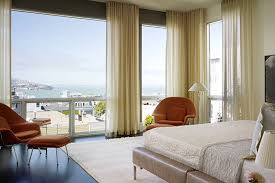 الستائر في المناطق الداخلية من غرفة النوم الصورة