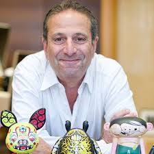 Robert Beecham's Instagram, Twitter & Facebook