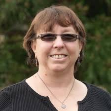 Melissa Lundy's Instagram, Twitter & Facebook