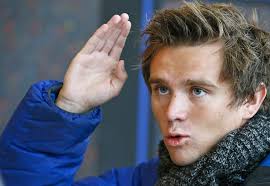 Fra småkriminell ungdom til jusstudent, politiker og stormester