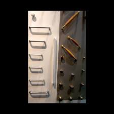 Especialistas en herrajes y accesórios para cocinas y armarios. Styles Cerrajeria Y Herrajes Productos Herrajes Para Muebles De Cocina