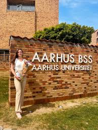 Dóra Lili Krattinger