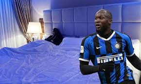 This stunning gal is sarah mens; Romelu Lukaku Shows Off His Giant New Bed As He Moves Into Milan Apartment Daily Mail Online