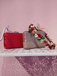 You're reading brilli ch.020, please read brilli ch.020 english scan online from left to right. Fashion Fairies Bolso Dorado Brilli