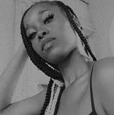 Yealie Sesay's Instagram, Twitter & Facebook