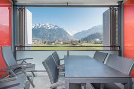 Las habitaciones y apartamentos independientes disponen de aire acondicionado, tv y baño privado, además de conexión wifi gratuita. Hotels Mit Tischtennis In Interlaken Schweiz Bewertungen Preise Planet Of Hotels