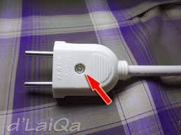 Cara memasang saklar lampu rumah yang pertama adalah dengan memutuskan aliran listrik rumah anda sementara. D Laiqa Arena Merangkai Colokan Lampu Sederhana