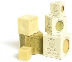Vu La Qualite Des Produits Que L On Trouvent Dans Le Commerce Faire Son Savon Maison Avec Cette Recette De Savo Faire Son Savon Savon Maison Recettes De Savon