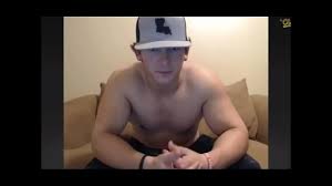 Nalgon desnudo perreando - XNXX.COM