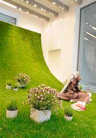 Revamp your window display with some beautiful flowers for a garden theme. 100 Creative Spring Window Display Ideas Designs Zen