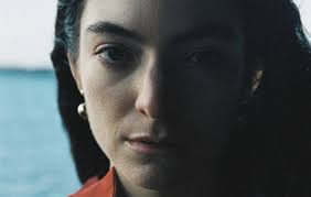 Lorde bared her perky peach in artwork for. Lorde Discusses Leaving Social Media And Being An Elder Statesman At 24 Idea Huntr