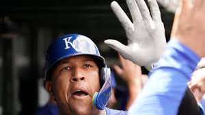 Royals' Salvador Perez hits 250th career home run vs. Mets
