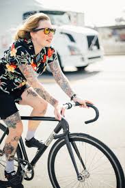 Meine Peugeot Fahrraeder Fixedgeargirls Heather Mackinnon By Jillian Madchen Auf Fahrradern Radtouren Fahrrad Stil