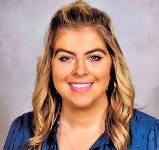 Alyssa Edson's Instagram, Twitter & Facebook