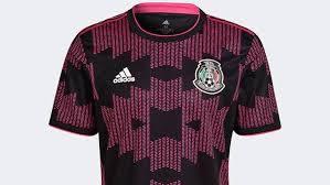 Jun 03, 2021 · e l sábado pasado, la selección mexicana volvió a estados unidos por primera vez desde septiembre de 2019, al disputar un partido de preparación en el estadio de los vaqueros de dallas ante islandia previo a la fase final de la liga de naciones de la concacaf, que les lleva a una ciudad donde tienen más de una década sin perder. La Seleccion Mexicana De Futbol Presenta Su Nuevo Jersey Marca