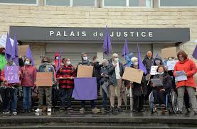 Tribunalul penal internaţional pentru fosta iugoslavie de la haga a hotărât astăzi ca fostul vicepremier al serbiei in perioada fostului preşedinte slobodan milosevici, ultranaționalistul voislav seselj nu este vinovat de crime de război si de crime împotriva umanităţii pentru rolul jucat in războaiele din balcani. La Demanda De Que Se Haga Justicia Con Julie Resuena Ante El Tribunal De Baiona Euskal Herria Naiz