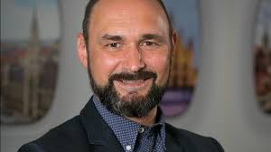 Hertz: Andreas Weingartner ...