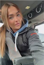 Women in Agriculture from Northern Ireland showcasing their dairy farming  skills with Case IH equipment