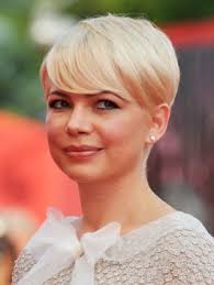 See pictures and shop the latest fashion and style trends of michelle williams, including michelle williams wearing pixie, short side part, short emo cut and more. Pictures Michelle Williams Hairstyles Michelle Williams Blonde Pixie Haircut