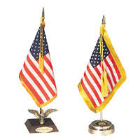 On your vehicle, clamp the staff to the right front fender. Desktop Flags
