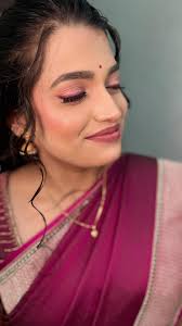 Vaishnavi for her engagement. , Matching eye liner with subtle base.,  #makeupbyminakshibhalsagar #bridesbyminakshibhalsagar #makeupandhairbyme  #nagpurmua #nofilter #iphonephotography #engagementbride