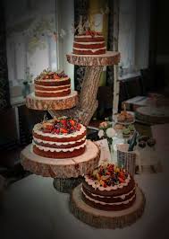 Hochzeitstortenstander Etagere Torte Baumstamm Hochzeitstortenstander Torte Hochzeit Rustikale Hochzeitstorten