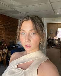 Lily Goad's Instagram, Twitter & Facebook