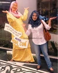 Mak cun by erma fatima at couture fashion week, new york, ny, september 8, 2017. Mak Cun Teater Best Ke Bella Idura