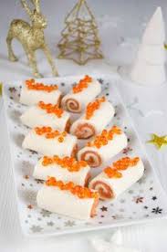 Mini Buches Saumon Et Tarama Un Aperitif Joli Et Gourmand Recette Noel Recette Aperitif Aperitif Noel Recettes Noel