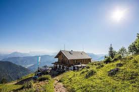 Berghutte Mit Terrasse Und Bewirtung C Chiemgau Tourismus E V Urlaub Reiseziele Reisen