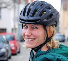 Wichtiges und Informatives aus Ulmer Vereinen und Einrichtungen  Schwerpunktthema in diesem Heft: Digitale Helfer für den Alltag