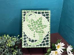 Faux Green Leaf Mosaic Using Air Dry Clay and Acrylic Paints : 7 Steps  (with Pictures) - Instructables