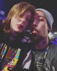 Mackenzie Beard's Instagram, Twitter & Facebook