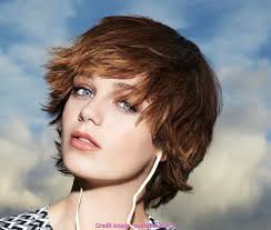 Magnifico Tagli Capelli Corti Scalati Con Ciuffo Stuartwaters