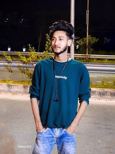 Night vibe……….✌🏻 @aaryankelvin . . . #explore #explorepage #photo #photoshoot #reels #reelsinstagram #trending #fyp #reelitfeelit