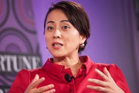 A Year of Disappearing Business Executives