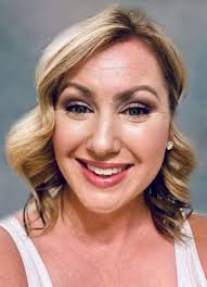 Hello everyone, I am happy to have found this group and I wanted to share  with you my more recent project of baroque music. I sing sacred music and  romantic opera as