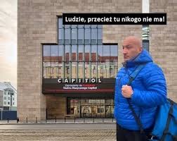 De la wikipedia, enciclopedia liberă. Szturm Zwolennikow Trumpa Na Kapitol Siec Zalaly Memy Internautow Bohaterami Donald Trump Andrzej Duda I Marcin Najman Nowa Trybuna Opolska