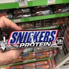 Average costs vary depending on stores and locations, but generally look like this: 7 Eleven Convenience Store