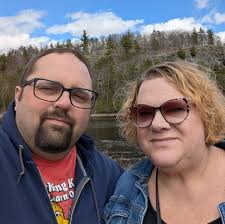 Local dog groomer recommendations needed. Share your favorites below