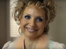 Gli occhi di Tammy Faye, la recensione